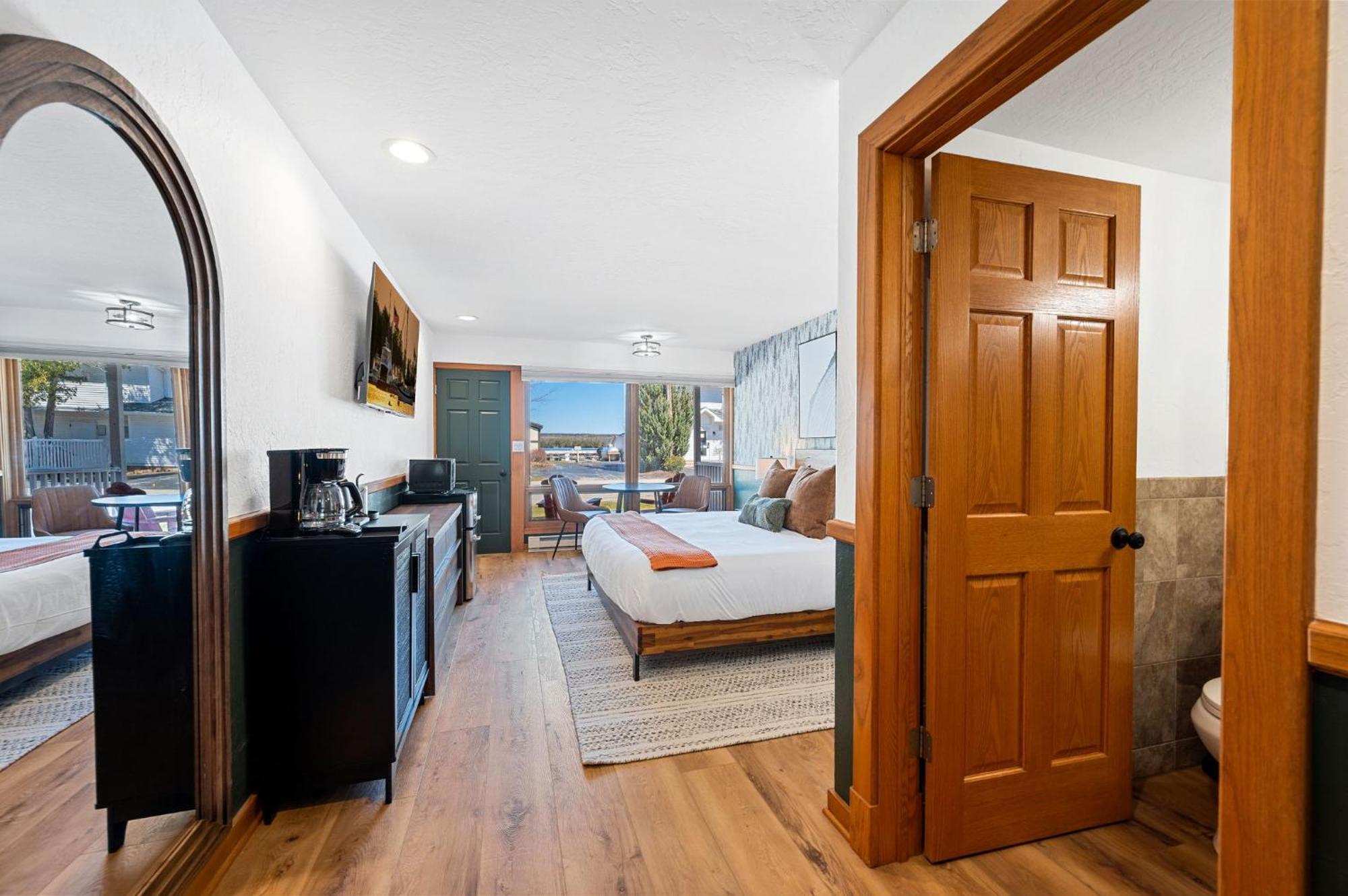 Spruce & Shore Motel Фиш Крийк Екстериор снимка