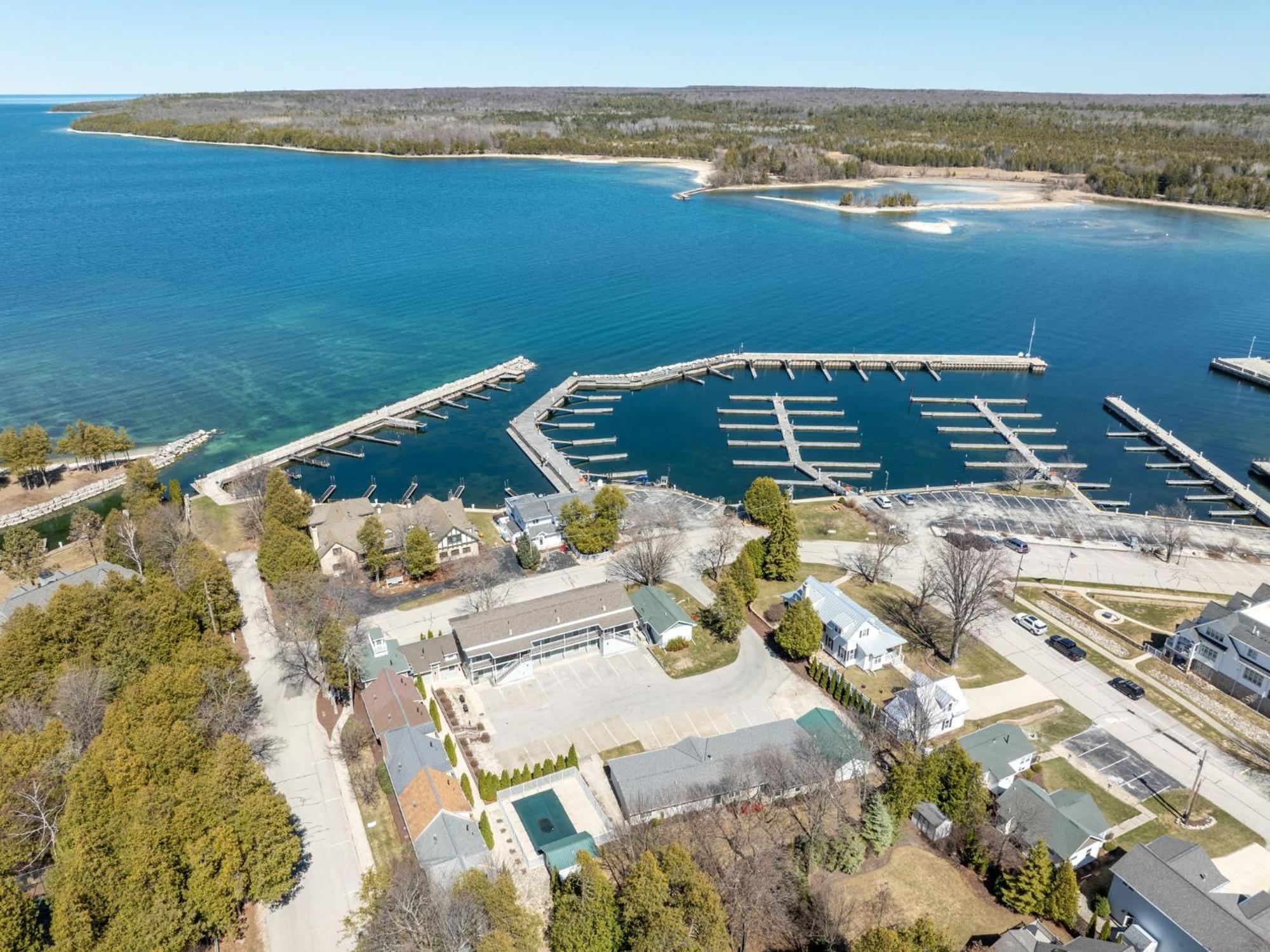 Spruce & Shore Motel Фиш Крийк Екстериор снимка
